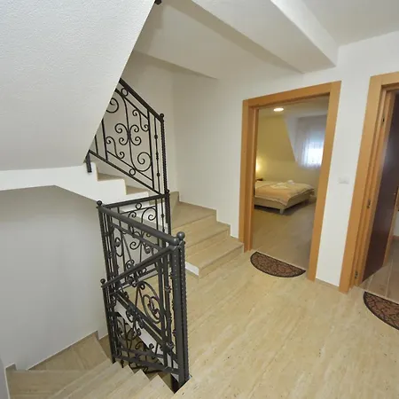 Luznjanin Restoran I Sobe Josanicka Banja