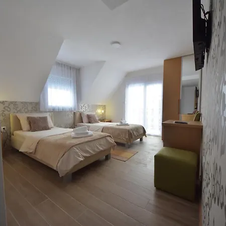 Luznjanin Restoran I Sobe 호텔 *