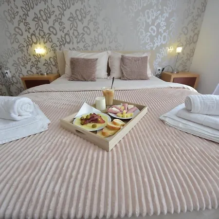 Luznjanin Restoran I Sobe 호텔 Josanicka Banja