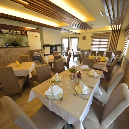 호텔 Luznjanin Restoran I Sobe Josanicka Banja